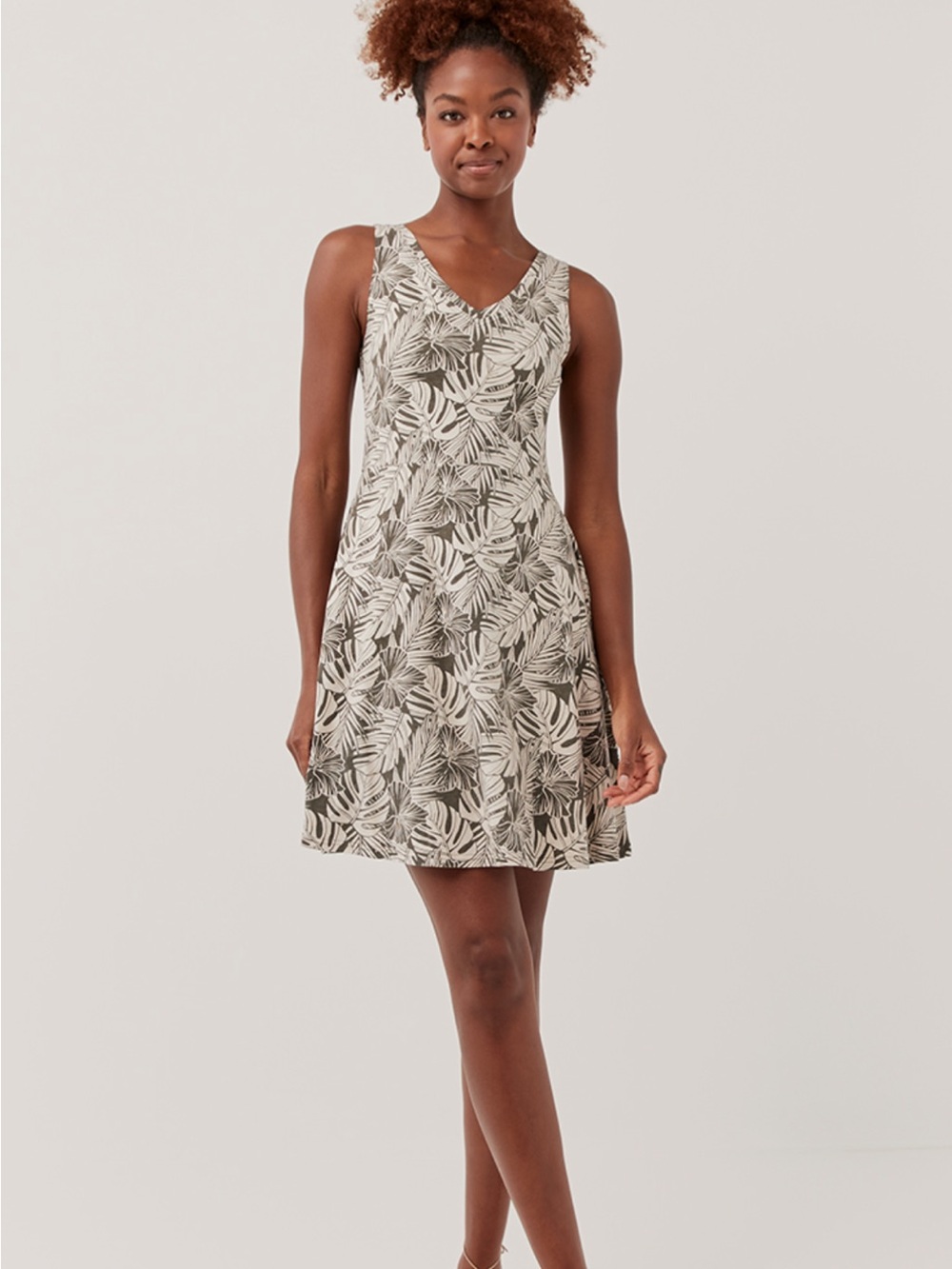 Pact organic Cotton Sleeveless V-Neck Leaf Print Dress in Cream and Olive